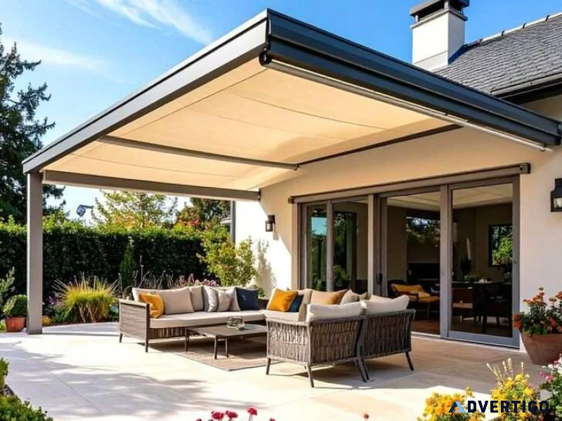 Polycarbonate retractable roof for patios terraces courtyards