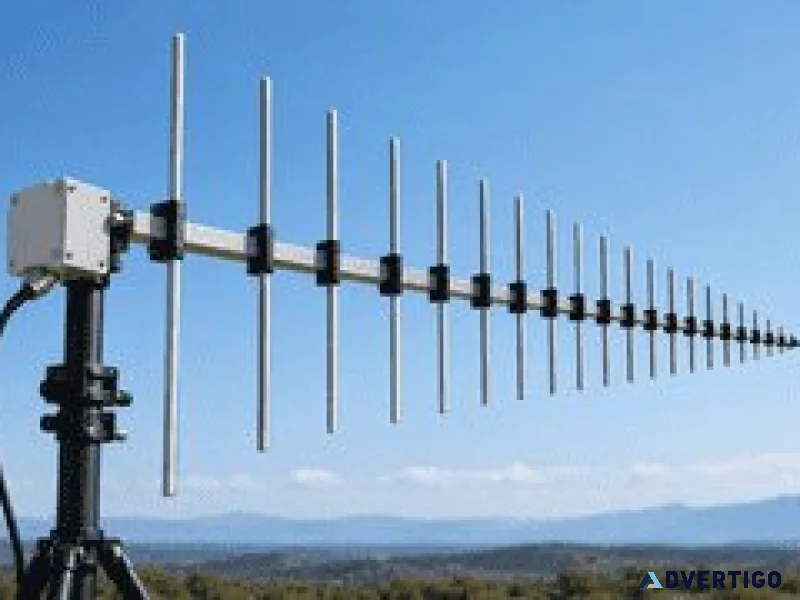 Military log periodic dipole antennas for wideband use
