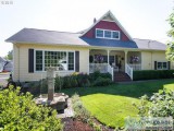 Gorgeous Remodeled Tigard Farmhouse