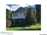 3Br Home with 2 Lot s Great Investment