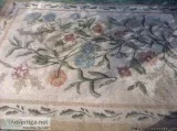 Lovely 8 x 10 rug with floral patern