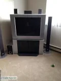 32&quot Sony Triniton TV and stand