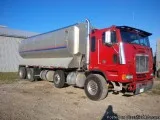 1998 Freightliner Cabover Feed Truck