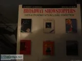 Music Book- BROADWAY SHOWSTOPPERS