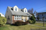Great Corner House In Mineola For Sale (BEN)