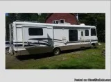 1999 Dutch Star by Newmar