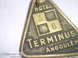French Hotel Room Key Tag (3")