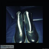 Waterproof sole black leather boots