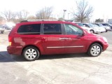 2007 Hyundai Entourage SE