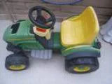 John Deere Farm Animals Hay Ride ON (Carmichael)