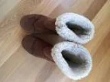 Ugg boots size 89 (women s) 7 (mens).