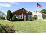124900 Three BR 1.00 BA Dubuque