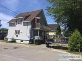 Duplex tr&egraves bien entretenu &agrave D&eacutegelis 119 900