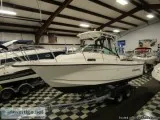 2005 TROPHY 2352 WA