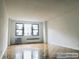 2795 - Studio Apartment in Gramercy Park