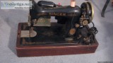 ANTIQUE VINTAGE SINGER SAWING MACHINE