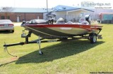 2011 Bass Tracker Pro team 17.5 Foot Boat