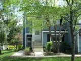 Beautiful Light and Bright End Unit Townhome 2 Bedrooms 2 Baths