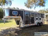 2003 Exiss 3 horse trailer. lq