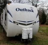 By Owner 2011 28 ft. Keystone Outback 277RL w2 slides