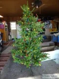7  Jolly Polka Christmas Tree Org. 500