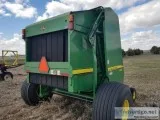 John Deere 568 Baler