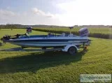 Winner Bass Boat w150 HP Evinrude Outboard