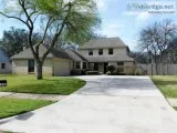 Beautiful Home in Pecan Grove