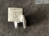 18 karat diamond cuff links