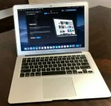 Apple MacBook Air 2017 i5 8 GB 128 GB SSD