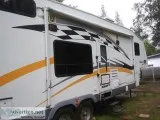 5 th wheel Gearbox toyhauler 11000 obo let s haggle