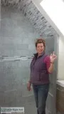 LADY TILE INSTALLER