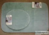 BATHMAT RUG and TOILET LID COVER SET-NEW