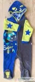 V&ecirctements pour b&eacuteb&eacute gar&ccedilon. Habit coton c