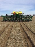 John Deere 1790 CCS Planter