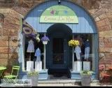 Emma la Rue resale Boutique