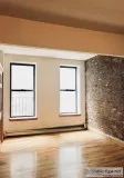 2420 - Studio Apartment in Hell s Kitchen