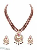 Check out this new pearl set at Chique Fashion