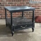Henredon end table