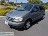 2000 TOYOTA SIENNA LE