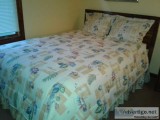 FULLQUEEN 4 PC. COMFORTER SET AND WINDOW VALANCE