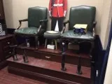 Double Shoe Shine Stand