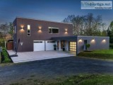 Upscale house along the St-Francois River in Sherbrooke