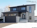 Maison impeccable au bord d un canal menant au lac &agrave St-Zo