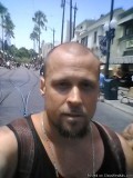 I m looking to rent a room are a small apt.  Im very respectful 