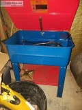 Parts cleaner