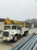 1997 Ford Digger Line Truck