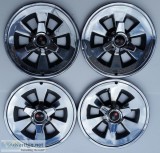 Corvette Spinner Hubcaps