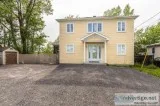 Lovely waterfront house in St-Jean-sur-Richelie u