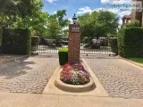 BEAUTIFUL Gated condo in a highly sought after location in North